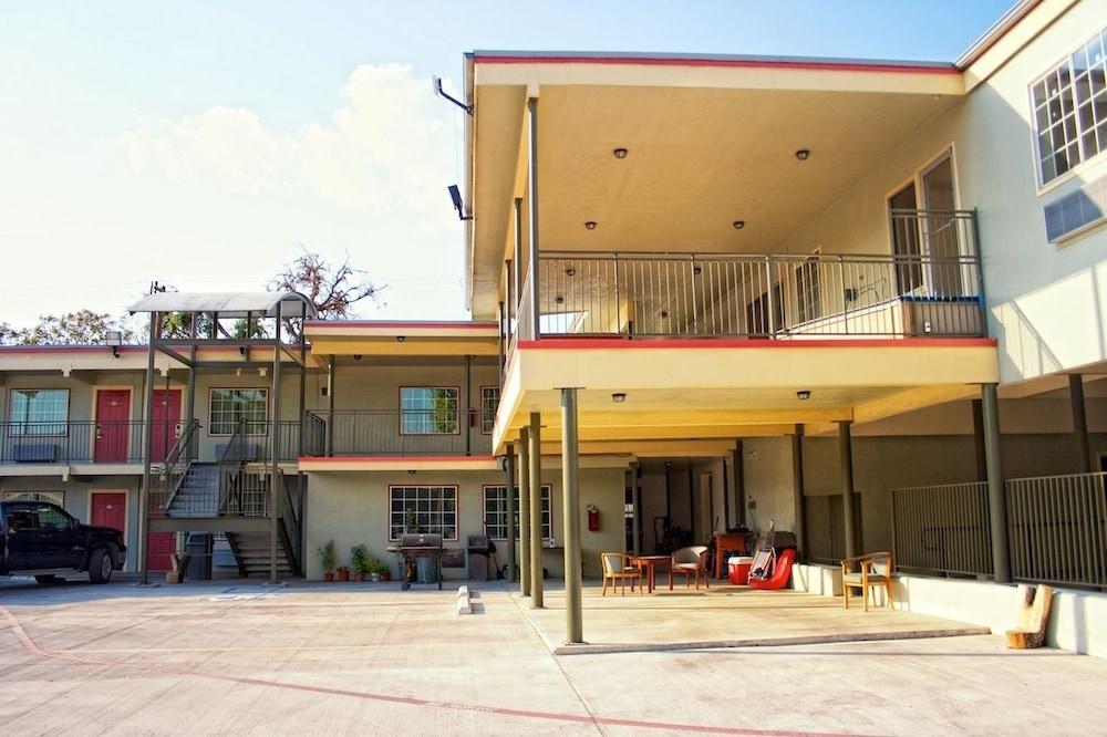 Whispering Palms Inn 델리오 외부 사진